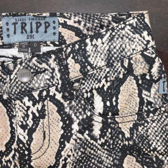 Tripp Women Size 0 Snake Skin Print Pants - Picture 3 of 5